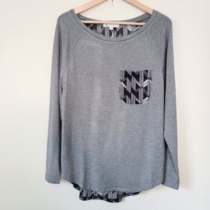 Relished long sleeve gray shirt L